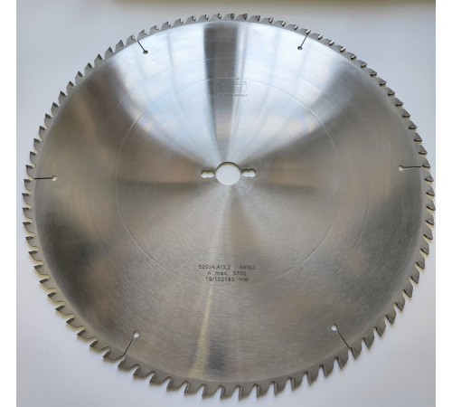 Пильный диск по дереву 520x4.4/3.2x32 z84  81 WZ