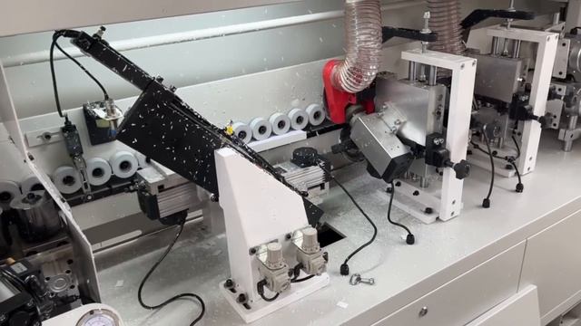 Автоматический кромкооблицовочный станок RJM-S2 1